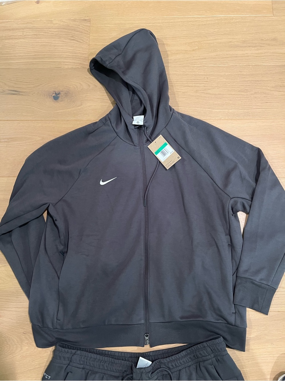 NWT-Nike charcoal Dri-FIT Full-Zip Hoodie & Joggers Set - Picture 4 of 14